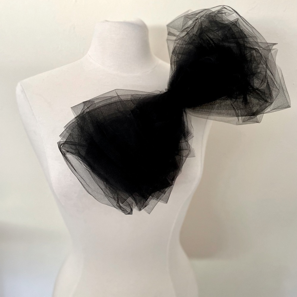 Large bow brooch
